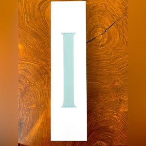 Apple Watch. Silicone fitted band.